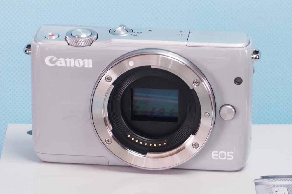 Canon ミラーレス一眼カメラ EOS M10 レンズキット(グレー) EF-M15-45mm F3.5-6.3 IS STM 付属 EOSM10GY-1545ISSTMLK、その他画像１