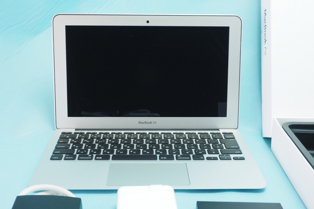 Apple MacBook Air(11inch/2GHz Core i7/メモリ 8GB/SSD 128GB/充放電回数13回/Mid 2012)、その他画像１