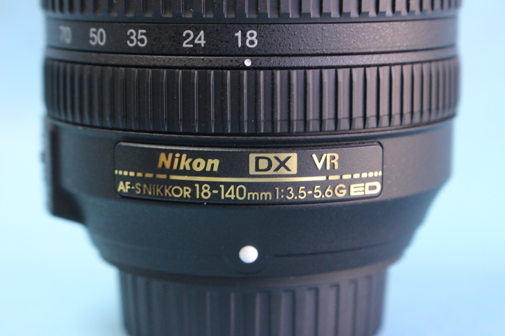 AF-S DX NIKKOR 18-140mm f/3.5-5.6G ED VR + フード + レンズプロテクター【おまけ】、その他画像１