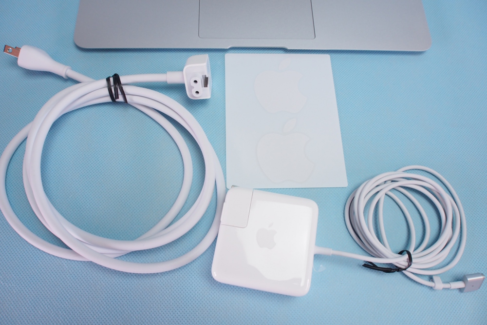 Apple MacBook Air 13インチ i5 4GB 128GB Early 2014 充放電回数4回、その他画像３