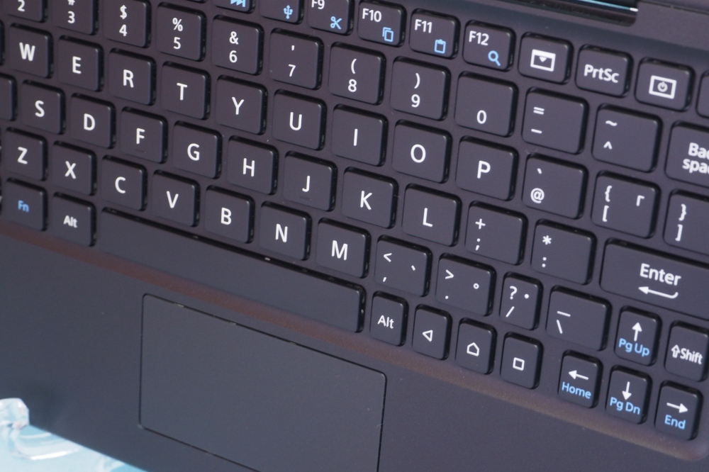 SONY BKB50 Xperia Z4 Tablet用Bluetoothキーボード、その他画像２