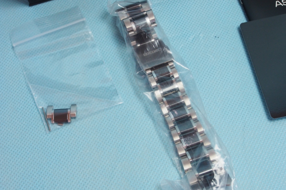 SEIKO ASTRON 腕時計 ソーラーGPS衛星電波修正 サファイアガラ 10気圧防水 SBXB041 メンズ + ゴムベルト、その他画像２