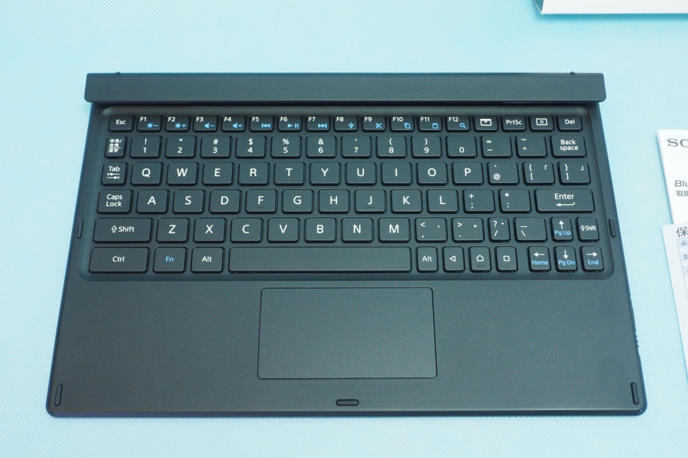 ソニー BKB50 Xperia Z4 Tablet用Bluetoothキーボード、その他画像１
