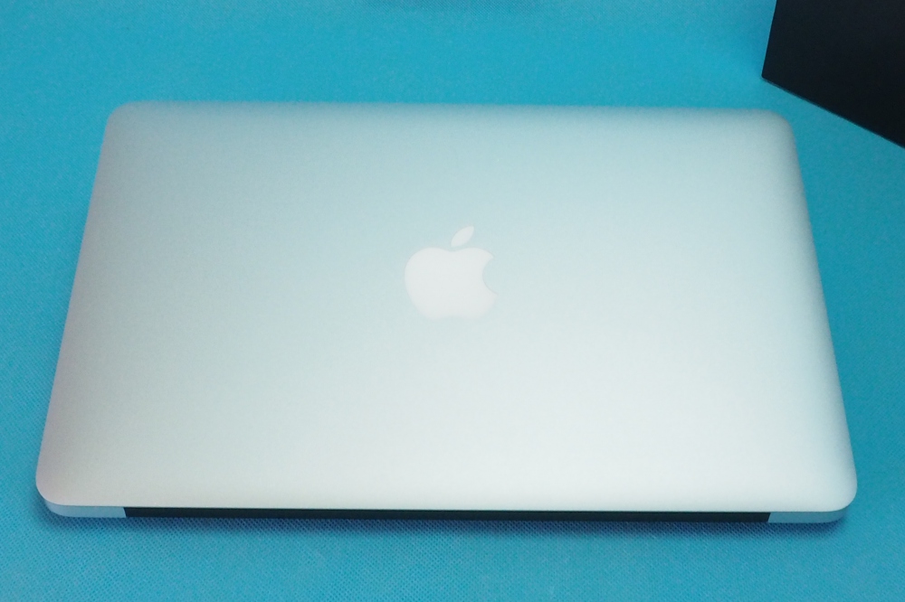 APPLE MacBook Air  1.6GHz Core i5 11インチ 4GB 128GB Mid 2011 充電回数12回、その他画像１