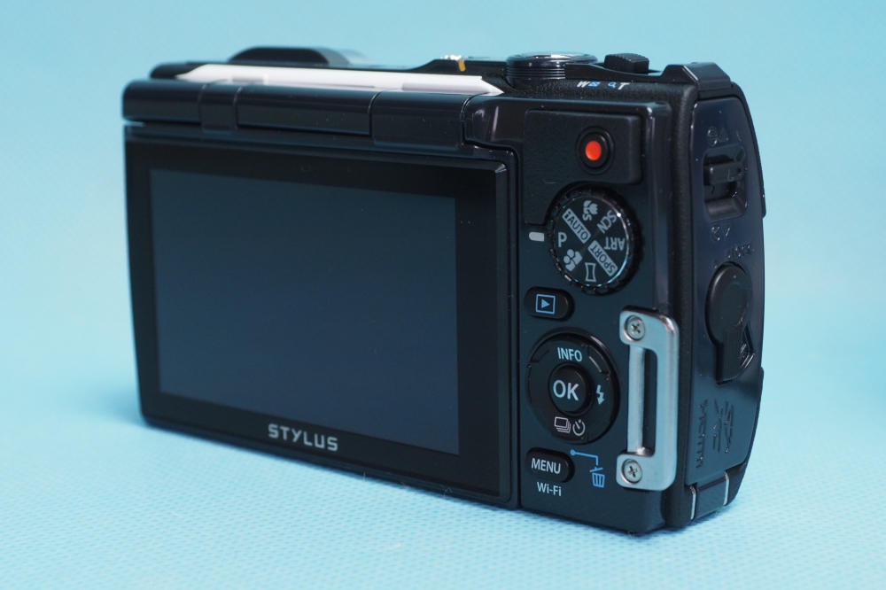 ニコニコ宅配買取｜OLYMPUS デジタルカメラ STYLUS TG-860 Tough ホワイト 防水性能15m 可動式液晶モニター