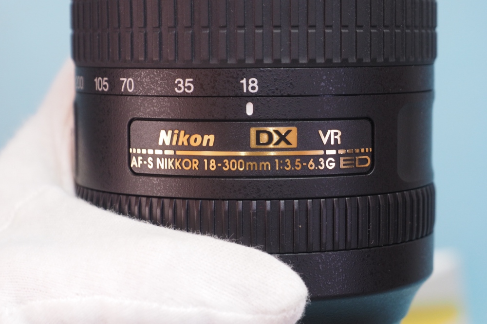 Nikon 高倍率ズームレンズ AF-S DX NIKKOR 18-300mm f/3.5-6.3G ED VR ニコンDXフォーマット専用 + 67mm フィルター + レンズフード、その他画像１